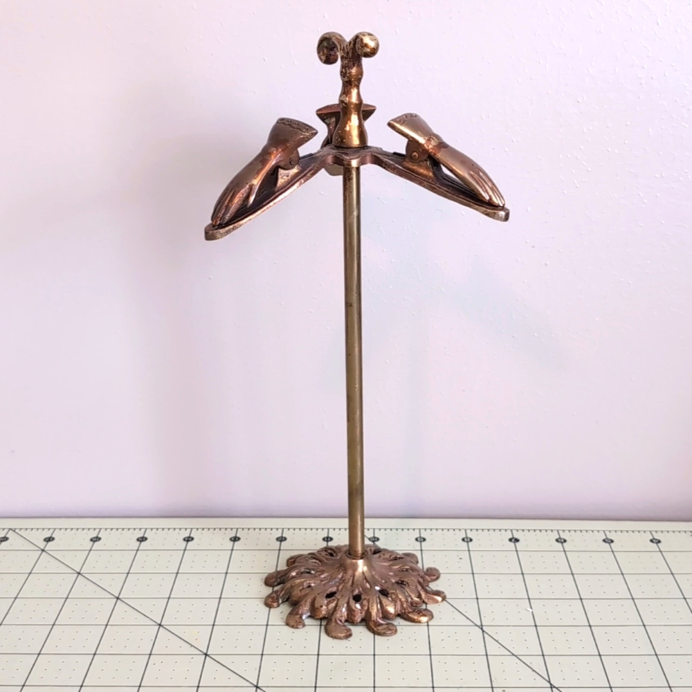 Brass 3 Hand Stand
